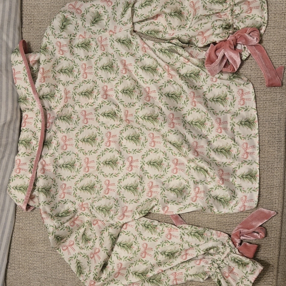 Pink and Green Holiday Print Shorts - Picture 5 of 6
